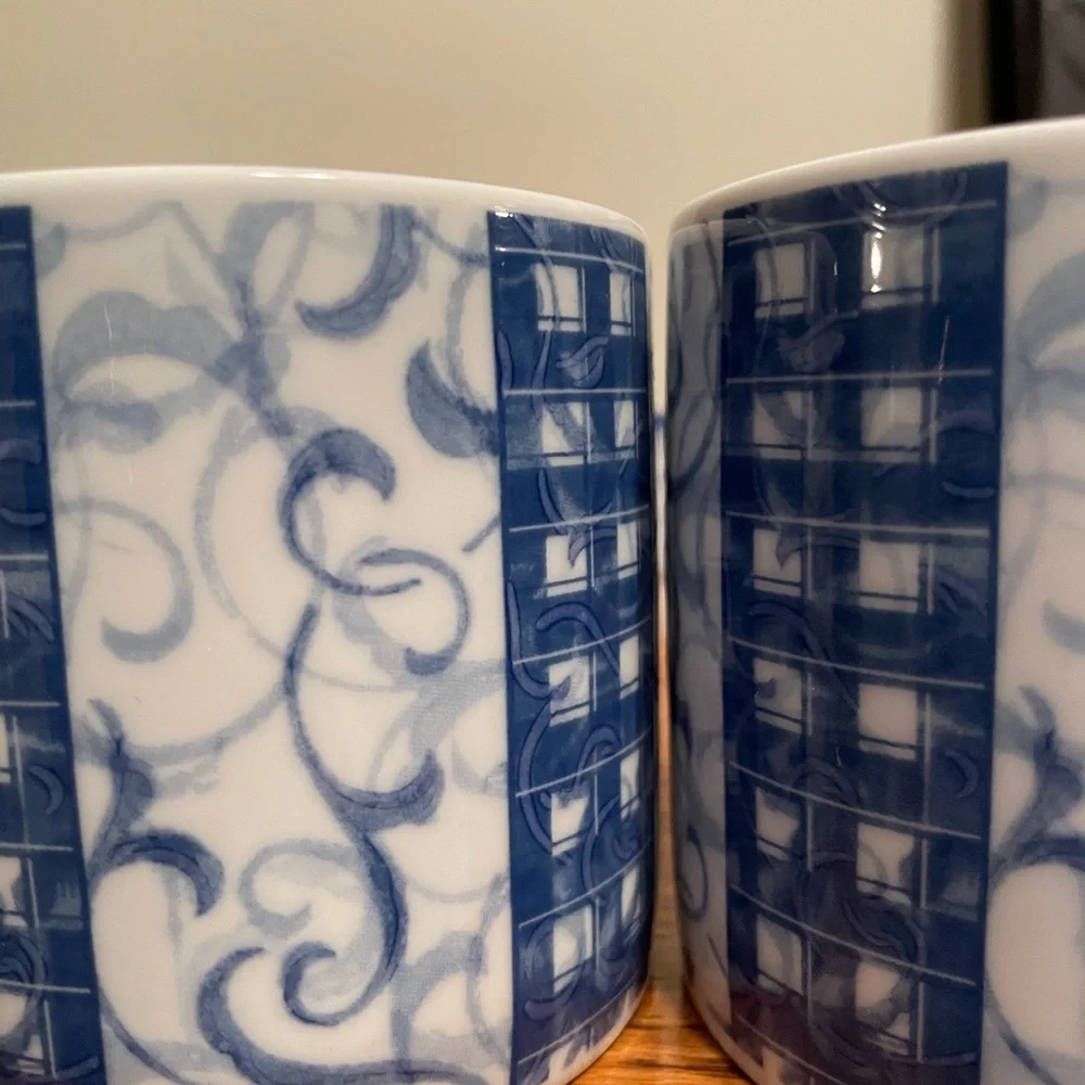 Oneida cups Coffee/Tea Breton Blue Pattern Vintage‎ 1998 Porcelain Set of 2 Mugs